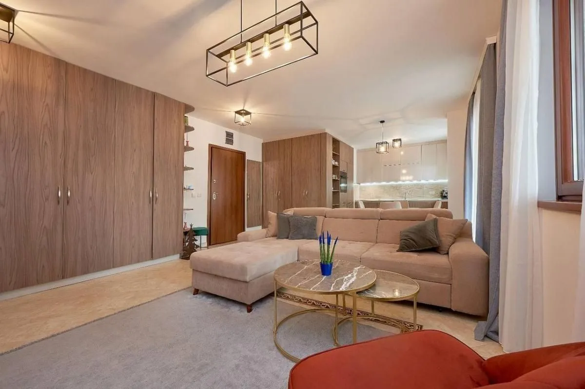 Prodaja, jednosoban stan, 68m², Bečići, Budva