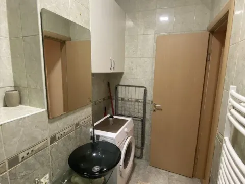 Izdavanje, jednosoban stan, 32m², Stari grad, Novi Sad - image 9