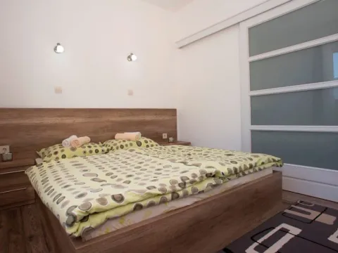 Izdavanje, jednosoban stan, 42m², Bečići, Budva - image 10