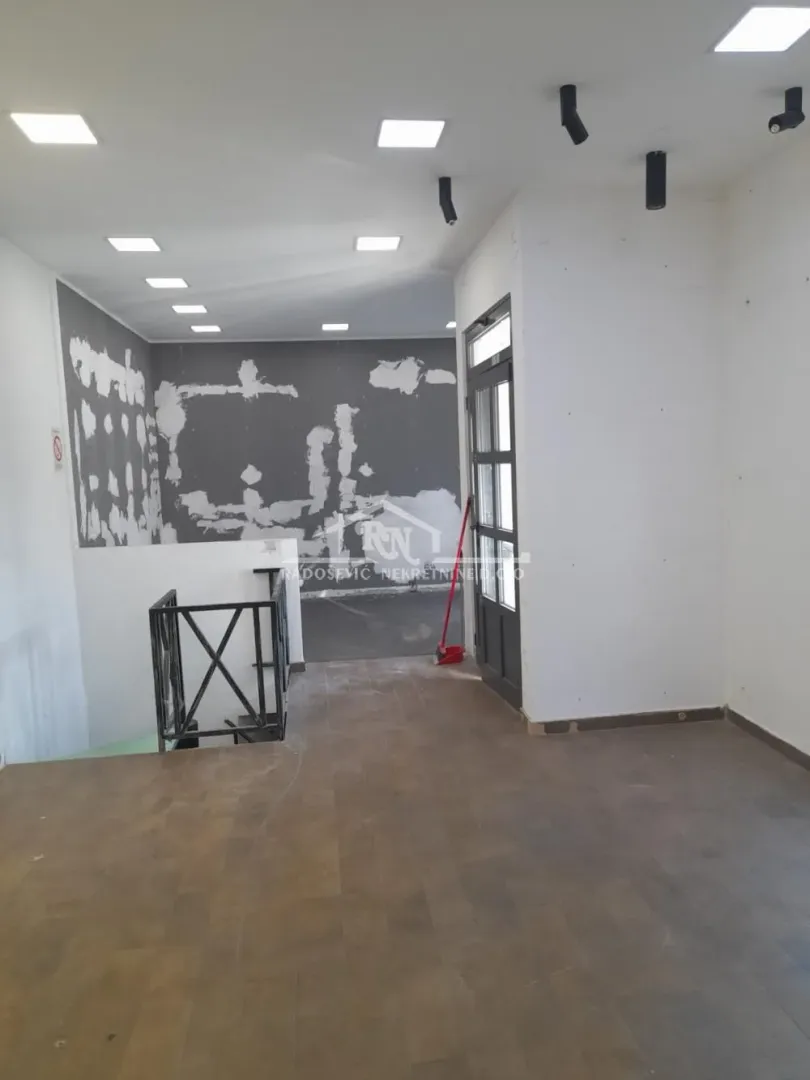 Rent, office space, 76m², Banovo Brdo, Beograd