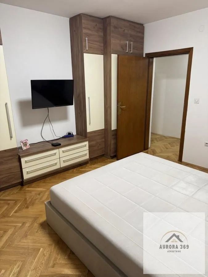 Prodaja, trosoban stan, 73m², Novo naselje, Novi Sad
