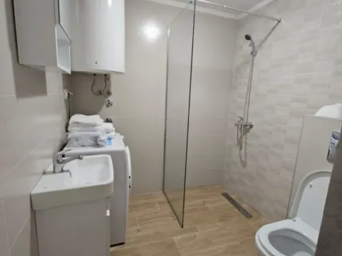 Rent, one bedroom apartment, 36m², Škaljari, Kotor - image 5