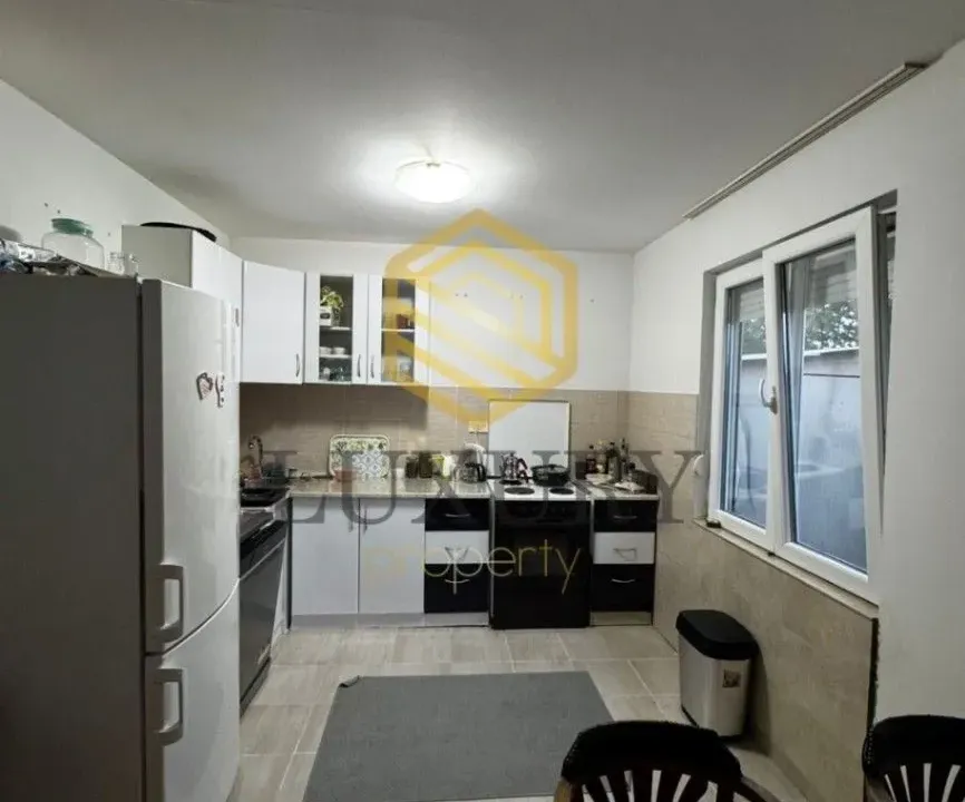 Rent, house, 100m², Beri, Podgorica