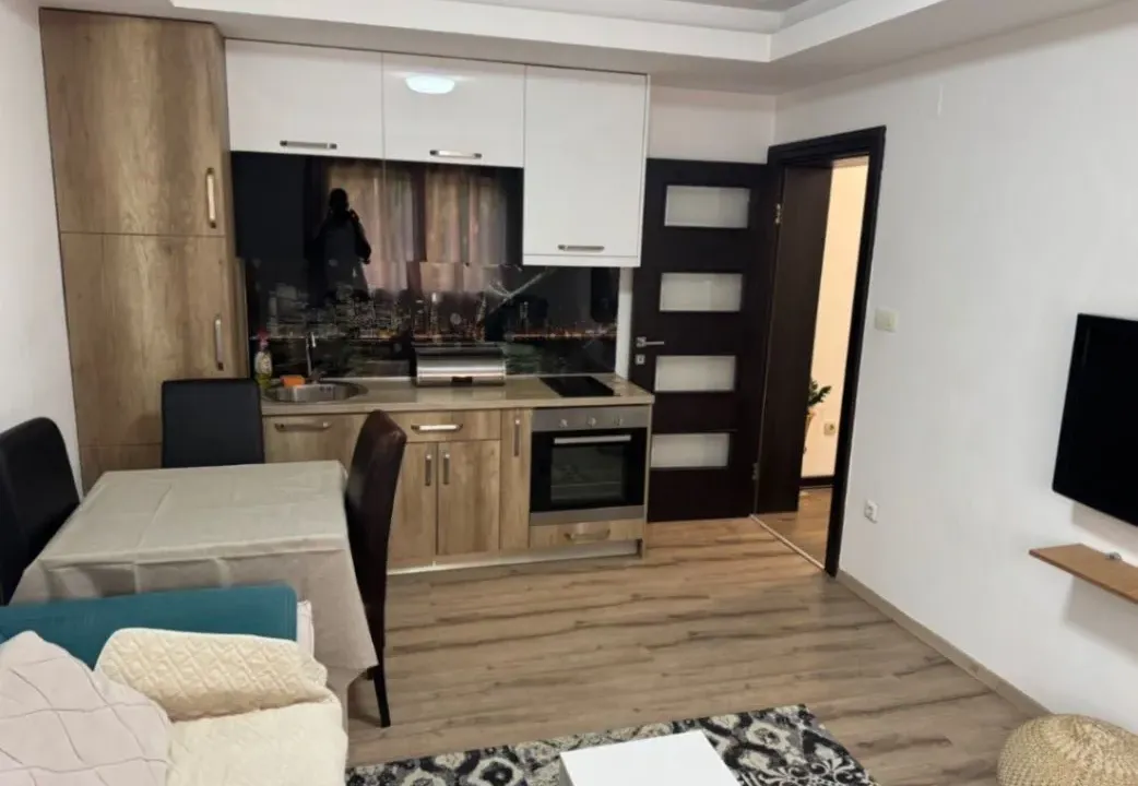 Rent, studio apartment, 45m², Centar, Podgorica