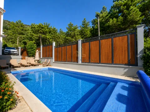 Rent, house, 212m², Kavač, Kotor - image 7
