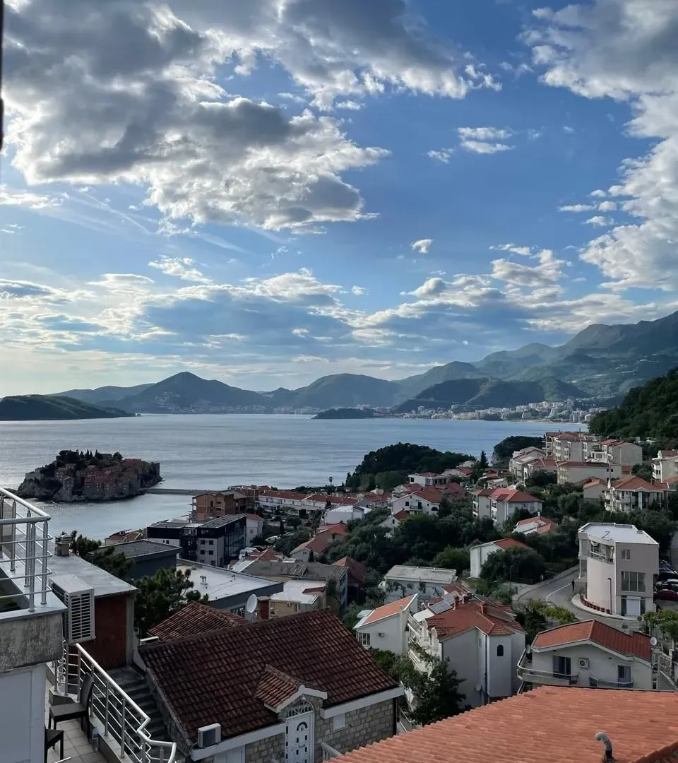Rent, studio apartment, 40m², Sveti Stefan, Budva