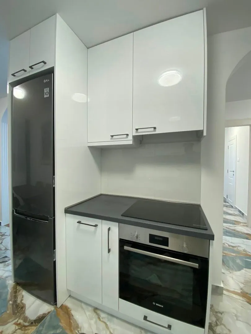 Izdavanje, trosoban stan, 90m², Preko Morače, Podgorica