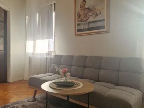 Rent, two bedroom apartment, 45m², Centar, Novi Sad - image 2