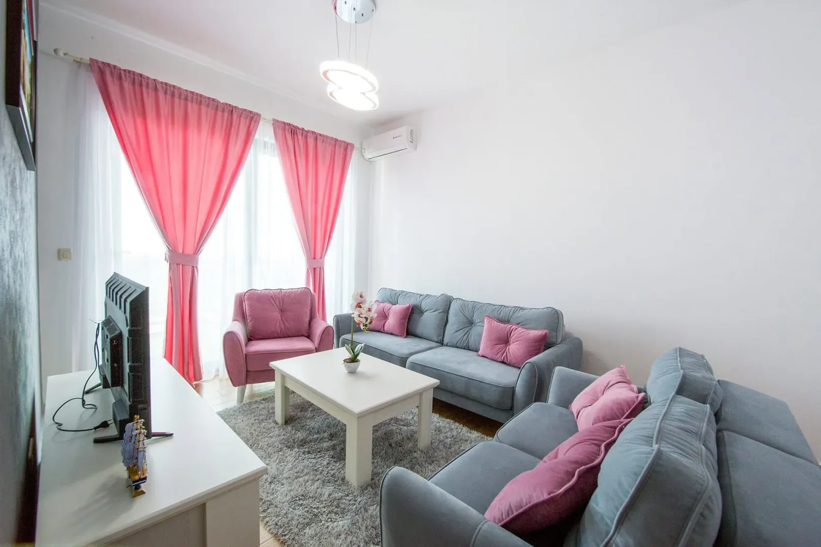 Prodaja, dvosoban stan, 51m², Bečići, Budva