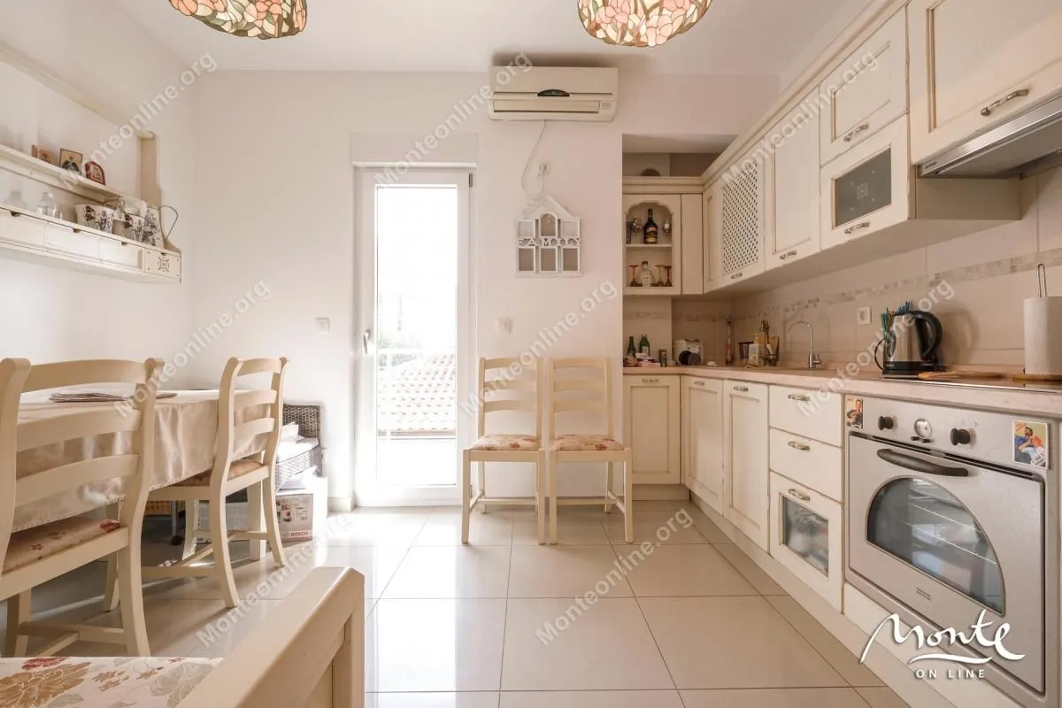 Prodaja, jednosoban stan, 64m², Budva, Crna Gora