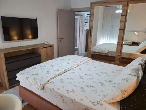 Izdavanje, jednosoban stan, 48m², Stara Varoš, Podgorica - image 9