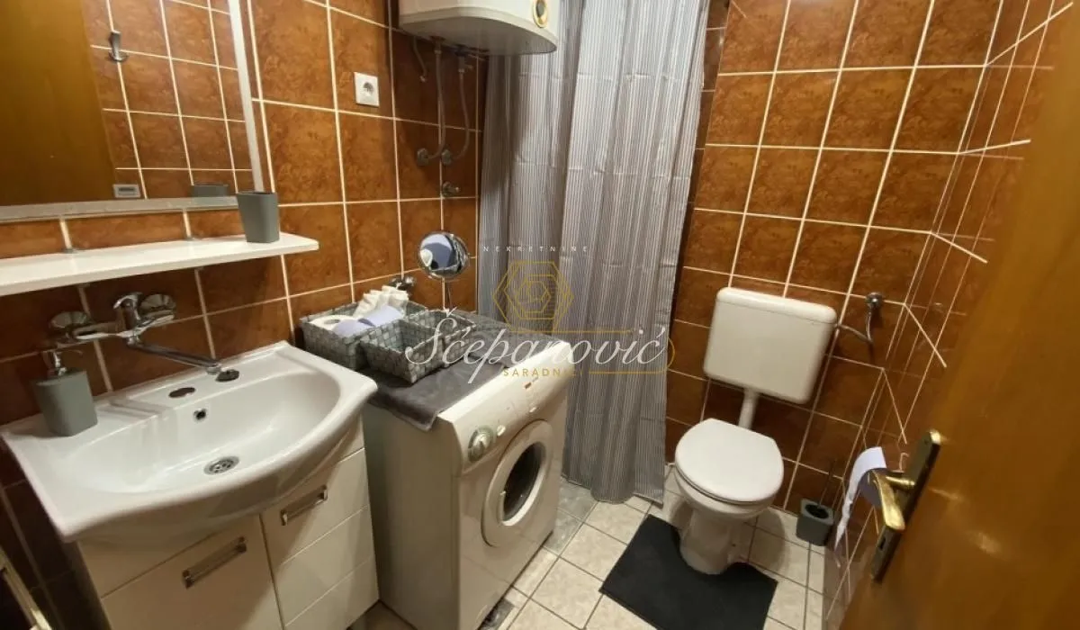 Prodaja, stan, 27m², Rotkvarija, Novi Sad Sve Podlokacije