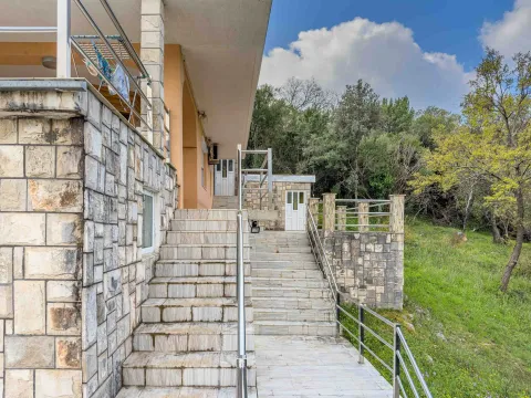 Prodaja, kuća, 160m², Utjeha, Bar - image 12