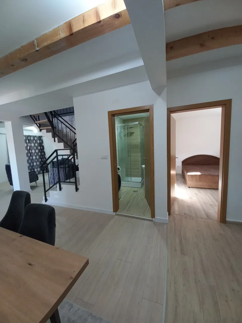 Prodaja, kuća, 300m², Donja Gorica, Podgorica