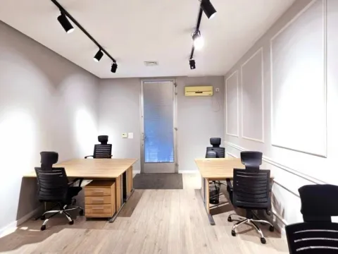 Izdavanje, poslovni prostor, 80m², Centar, Podgorica