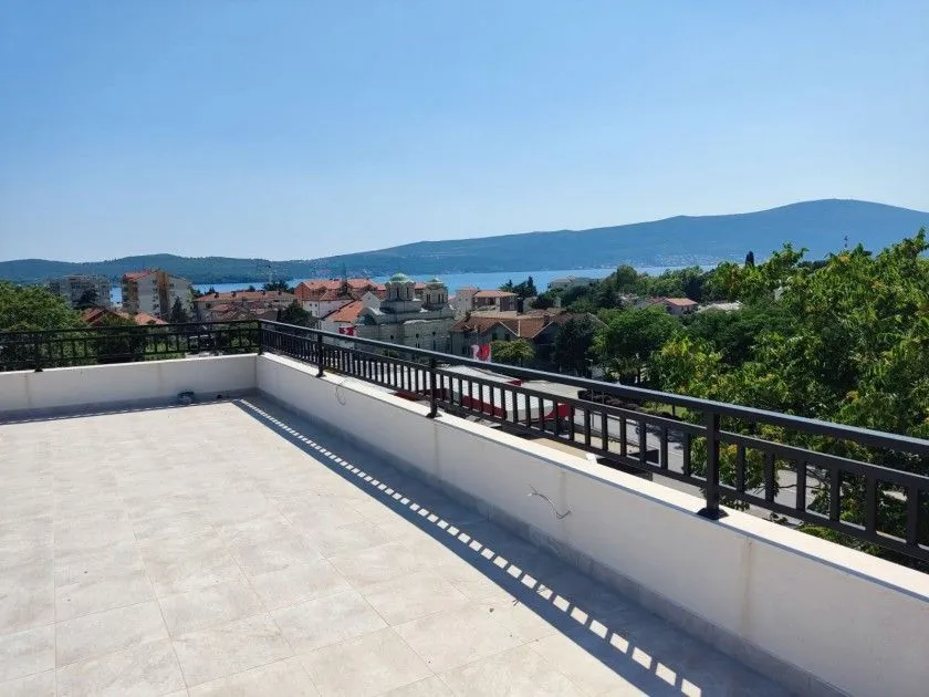 Prodaja, trosoban stan, 217m², Mažina, Tivat