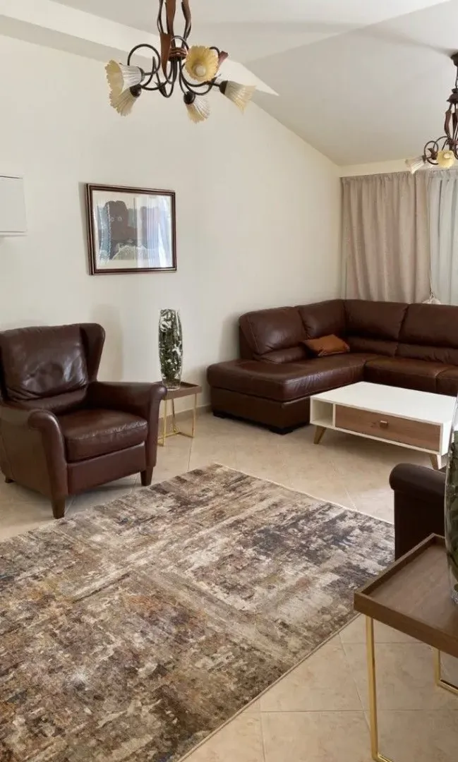 Izdavanje, trosoban stan, 114m², Masline, Podgorica