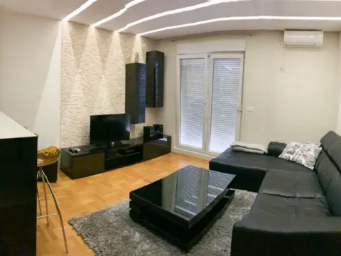 Prodaja, jednosoban stan, 44m², Stari Aerodrom, Podgorica