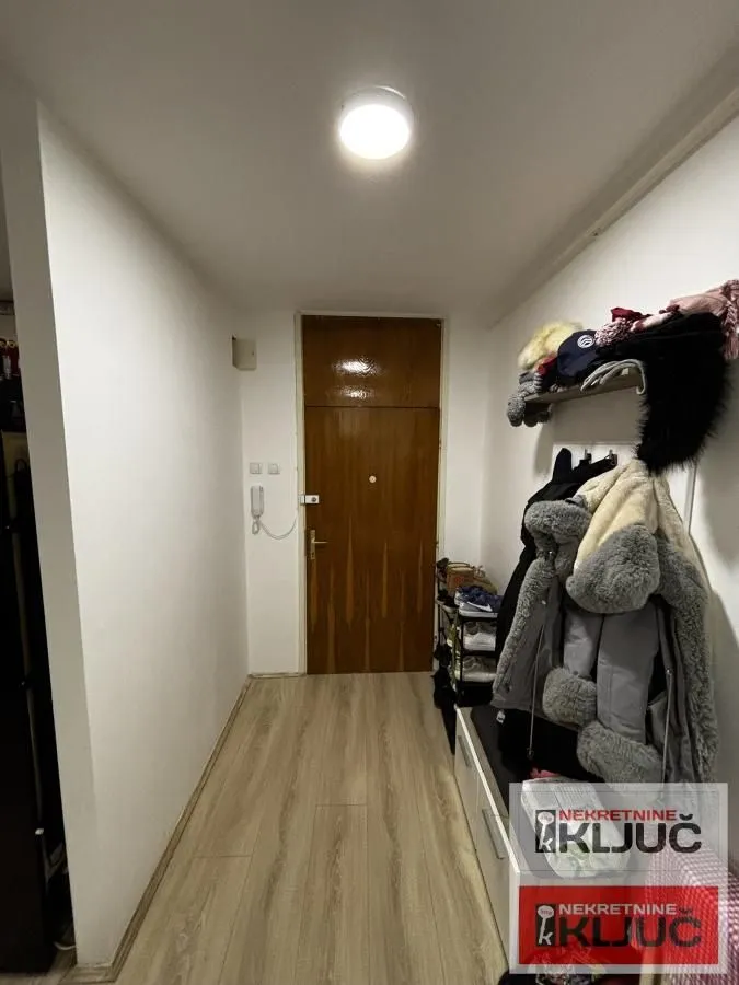 Prodaja, dvosoban stan, 59m², Novo naselje, Novi Sad