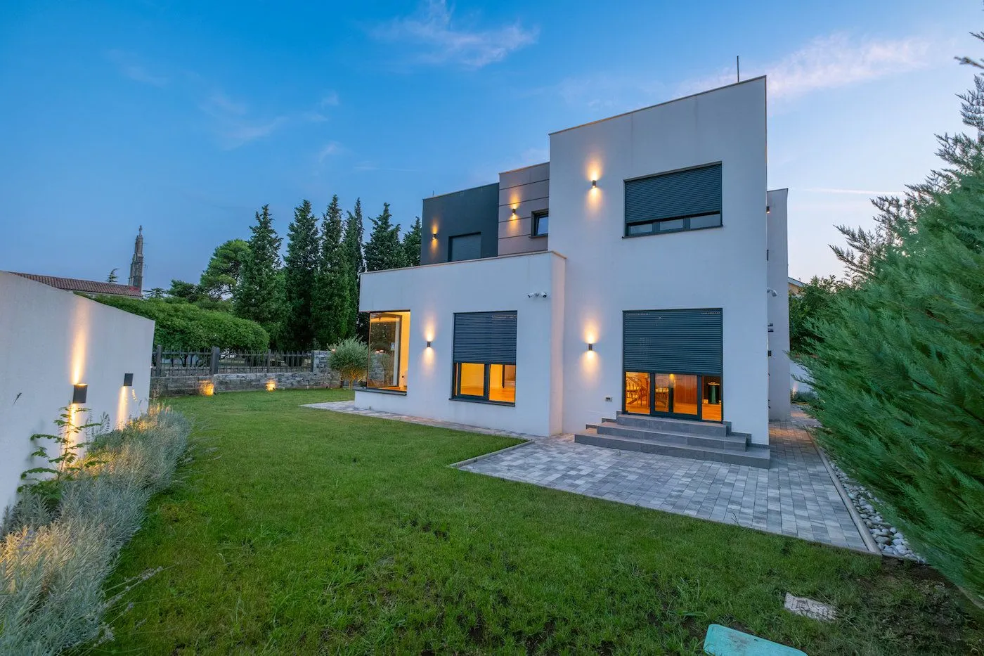 Izdavanje, kuća, 182m², Donja Gorica, Podgorica