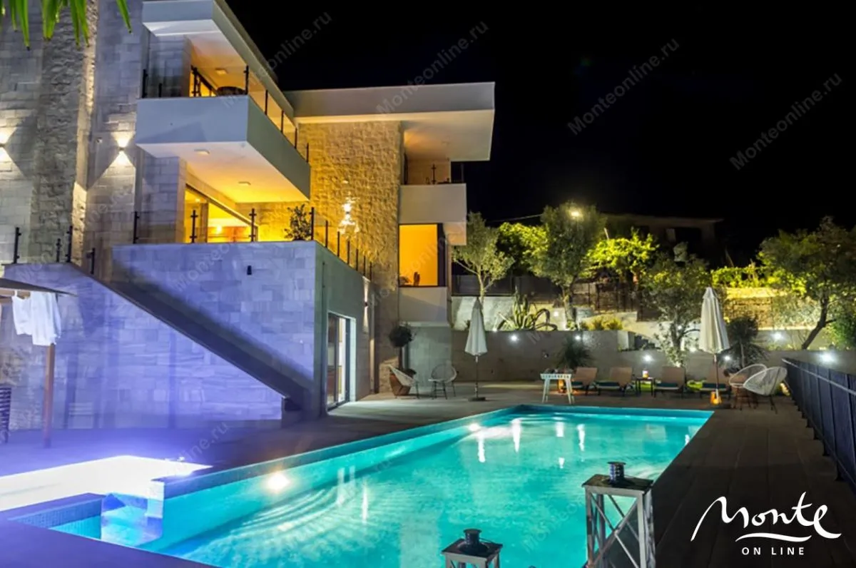 Prodaja, kuća, 350m², Herceg Novi, Crna Gora