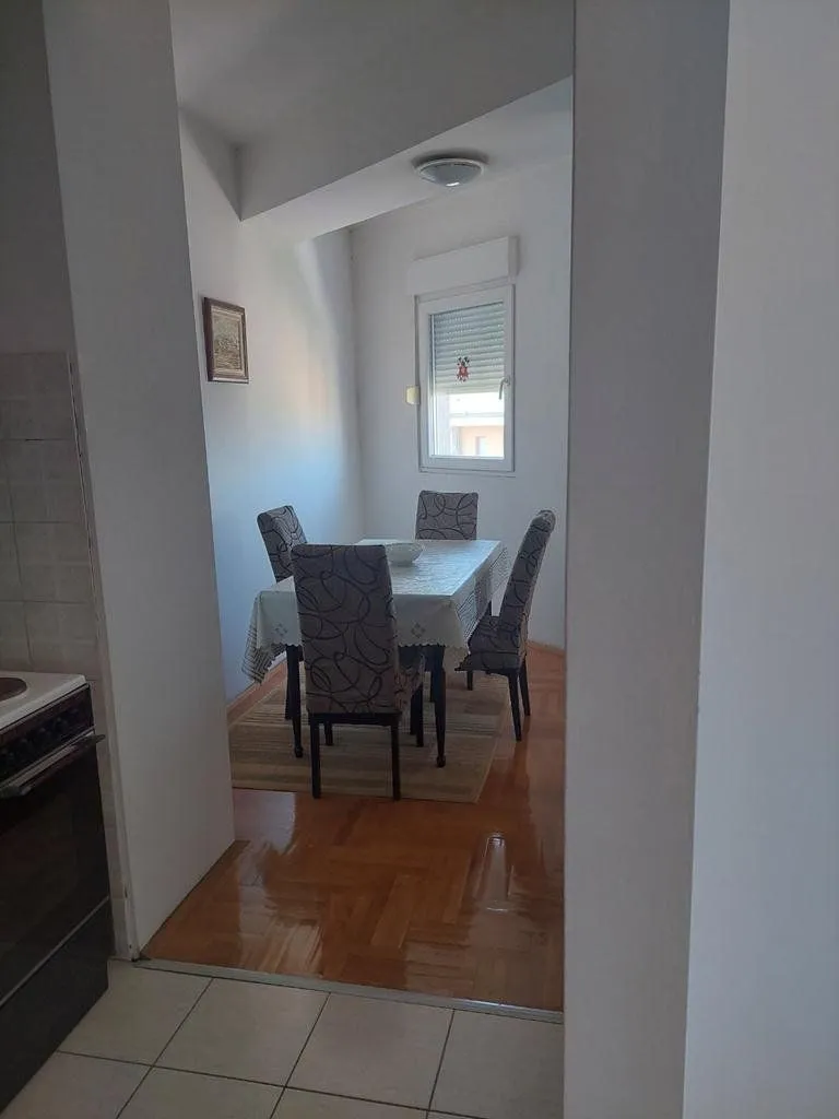 Izdavanje, jednosoban stan, 69m², City Kvart, Podgorica