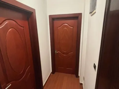 Izdavanje, garsonjera, 35m², Stari Aerodrom, Podgorica - image 2