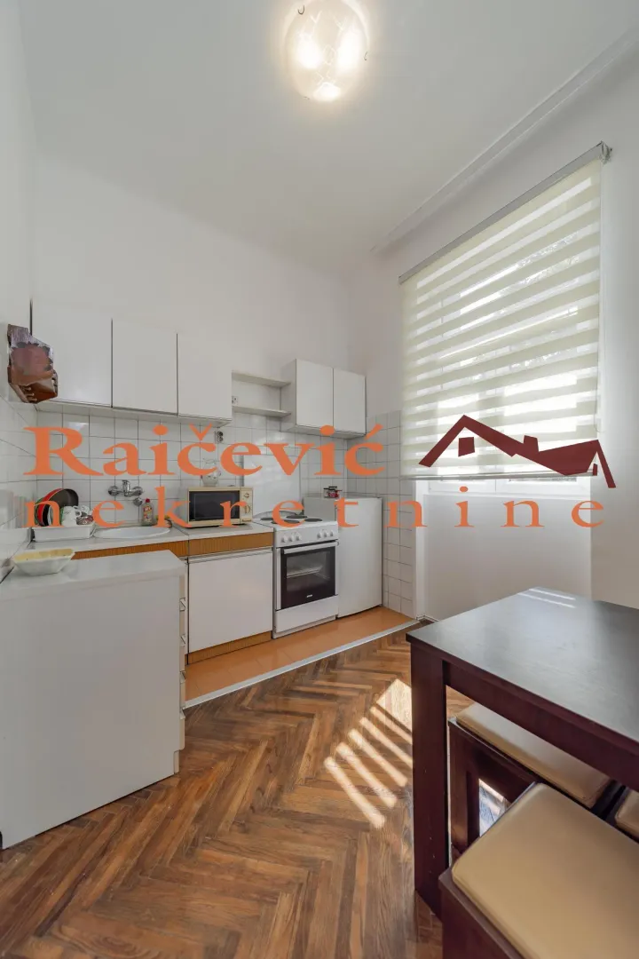 Izdavanje, jednosoban stan, 44m², Zemun Sve Podlokacije, Beograd