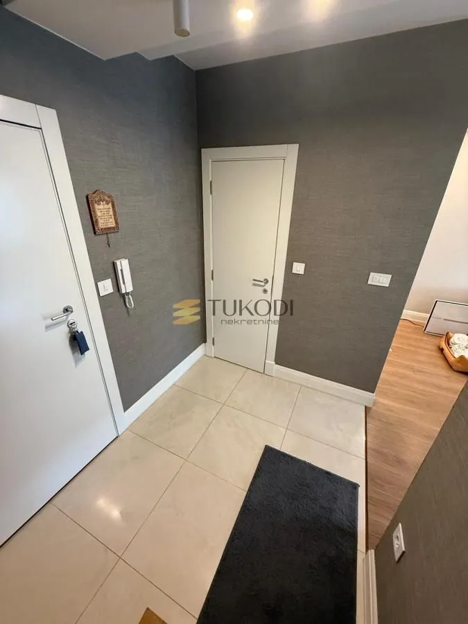 Prodaja, stan, 146m², Rotkvarija, Novi Sad Sve Podlokacije
