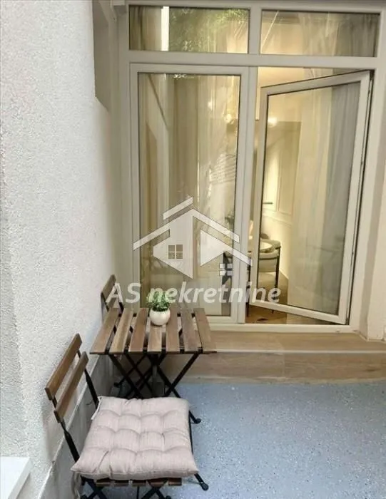 Izdavanje, dvosoban stan, 55m², Stari Grad, Beograd