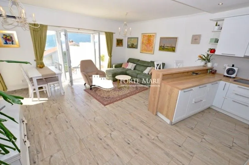 Prodaja, dvosoban stan, 70m², Baošići, Herceg Novi