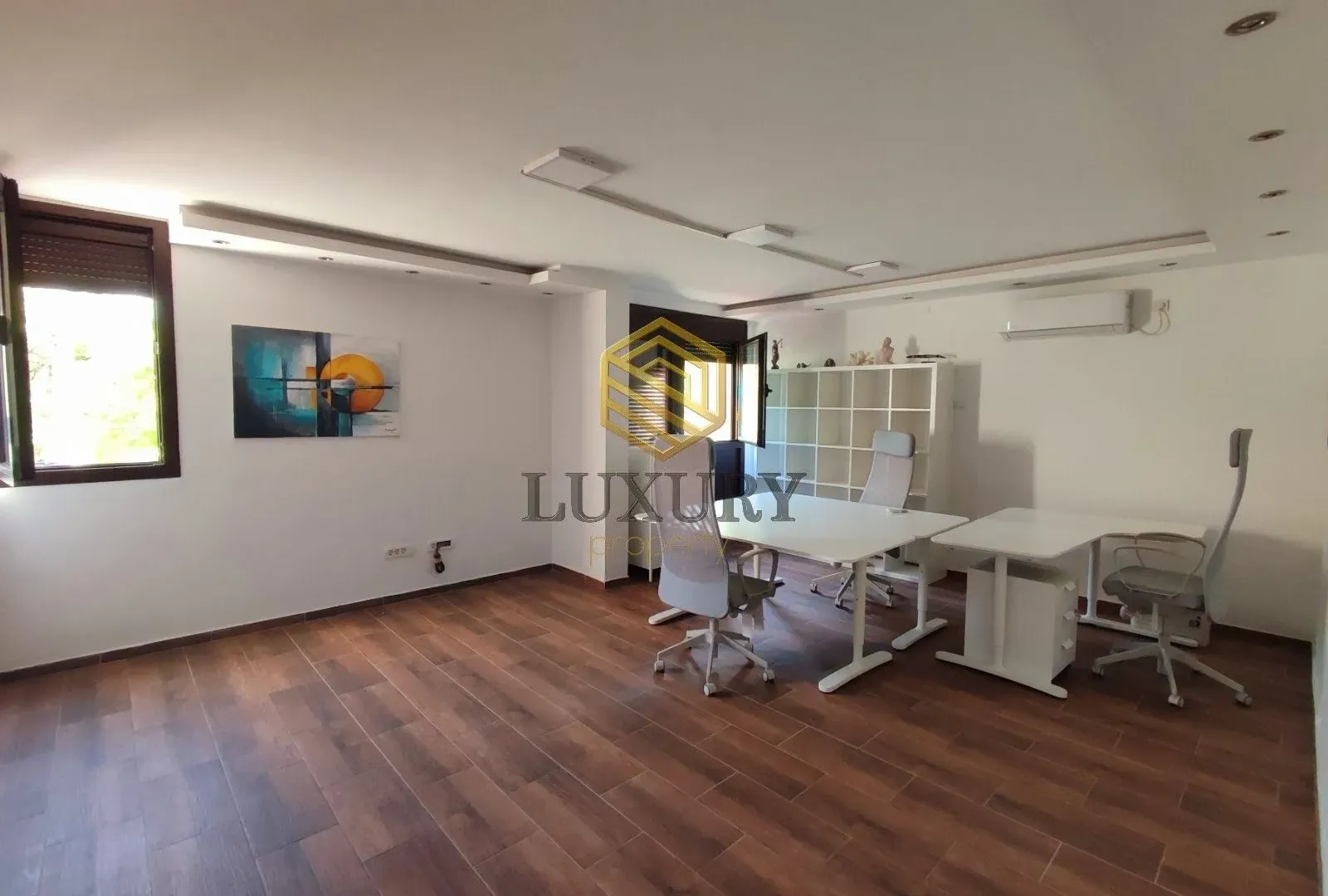 Rent, office space, 80m², Blok 5, Podgorica