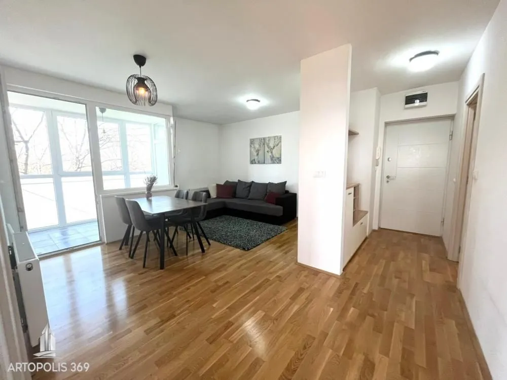 Prodaja, trosoban stan, 75m², Lion, Zvezdara Sve Podlokacije