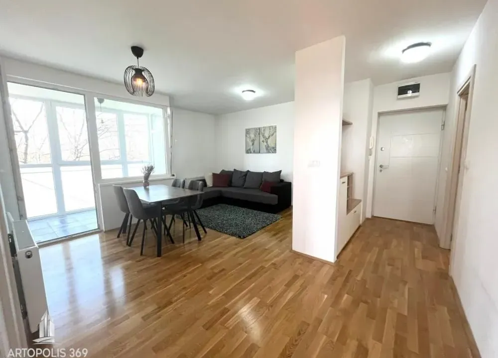 Prodaja, trosoban stan, 75m², Lion, Zvezdara Sve Podlokacije