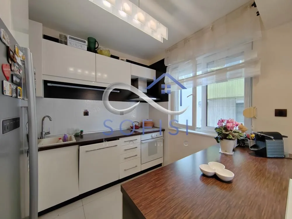 Prodaja, trosoban stan, 67m², Grbavica, Novi Sad Sve Podlokacije