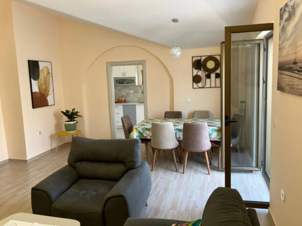 Rent, three bedroom apartment, 90m², Prčanj, Kotor
