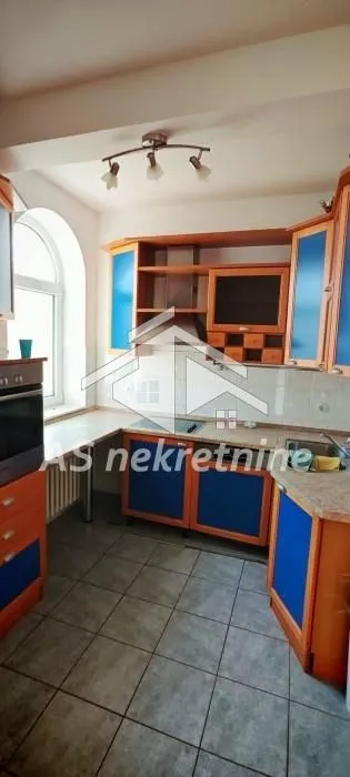 Rent, four bedroom apartment, 150m², Savski Venac, Beograd