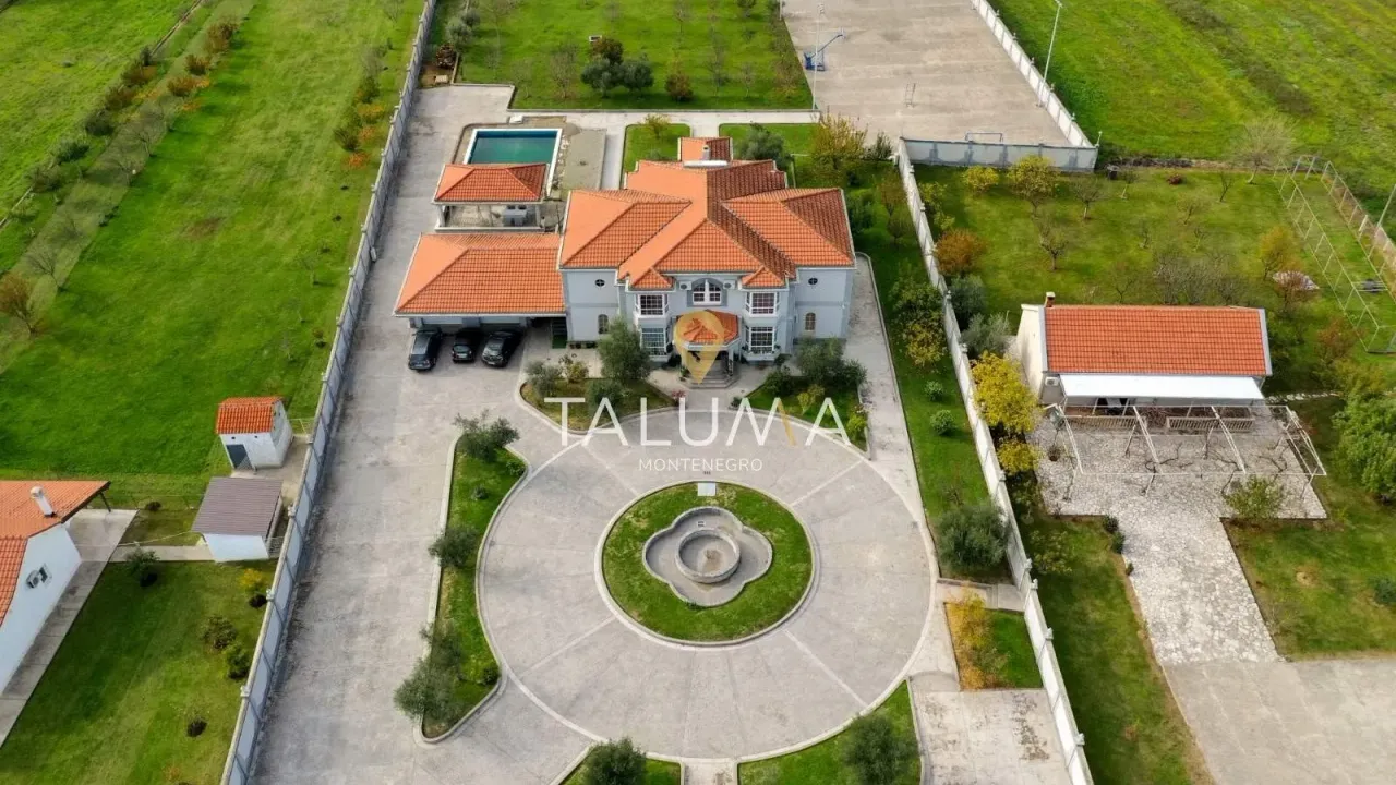 Prodaja, kuća, 560m², Begovina, Danilovgrad
