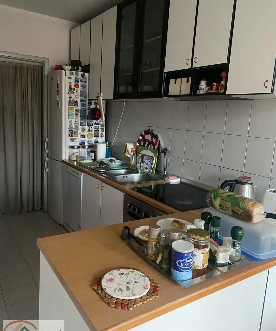 Sale, four bedroom apartment, 99m², Novi Beograd Blok 21, Novi Beograd Sve Podlokacije