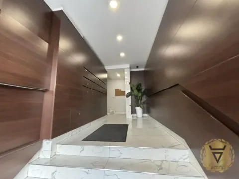 Izdavanje, dvosoban stan, 75m², Kalenić Pijaca, Vračar Sve Podlokacije - image 9