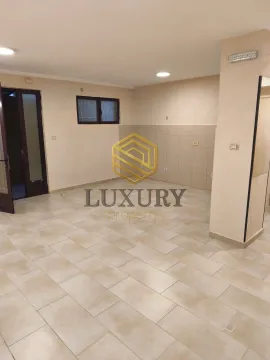 Rent, office space, 47m², Stari Aerodrom, Podgorica - image 5