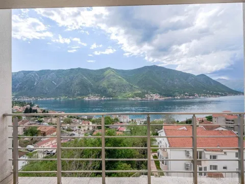 Sale, three bedroom apartment, 103m², Dobrota, Kotor - image 17
