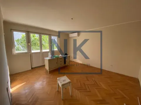 Izdavanje, dvosoban stan, 88m², Centar, Podgorica - image 1