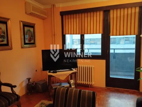 Prodaja, četvorosoban stan, 109m², Vračar Hram, Vračar Sve Podlokacije - image 2