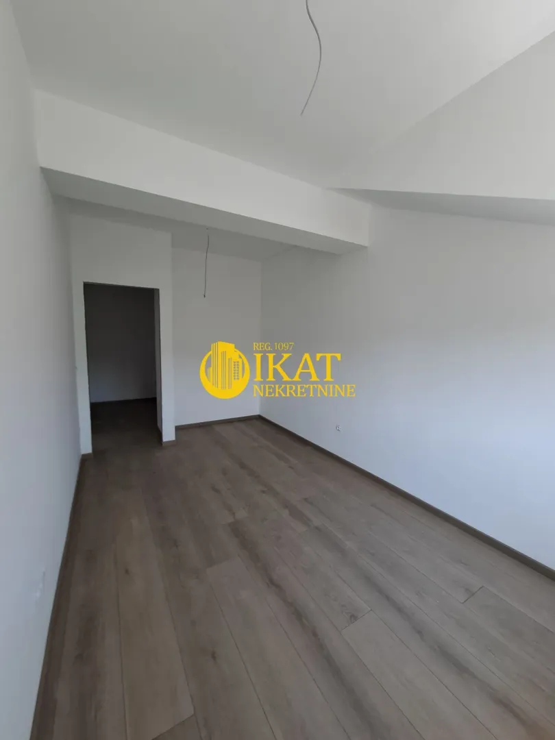 Prodaja, trosoban stan, 76m², Jajinci, Voždovac Sve Podlokacije