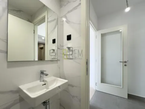 Sale, two bedroom apartment, 63m², Podgorica, Crna Gora - image 6