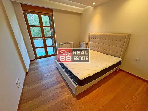 Rent, four bedroom apartment, 155m², Savski Venac, Beograd - image 8