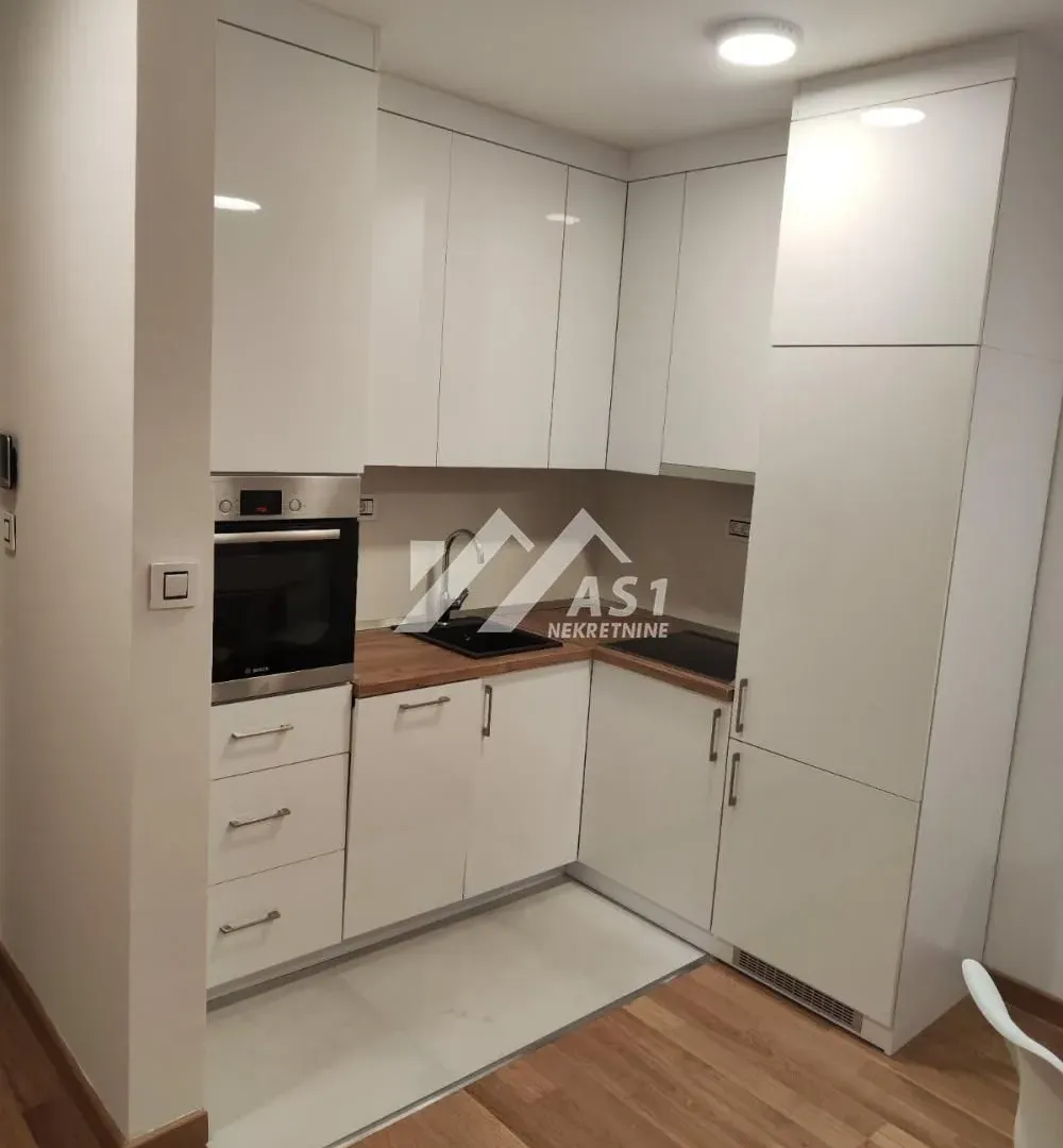 Izdavanje, dvosoban stan, 45m², Grbavica, Novi Sad Sve Podlokacije
