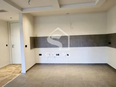 Prodaja, četvorosoban stan, 131m², Autokomanda, Voždovac Sve Podlokacije - image 3