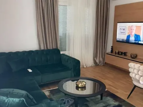 Prodaja, dvosoban stan, 66m², Stari Aerodrom, Podgorica - image 8